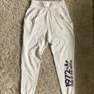 Adidas sweatpants